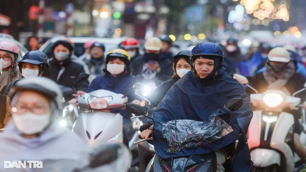 جبهة هوائية باردة تقترب من الشمال محملة بالأمطار وانخفاض ملحوظ في درجات الحرارة